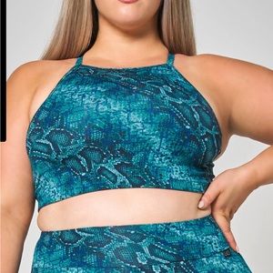 LiciFit Small Serenity Criss Cross Crop Top NWOT